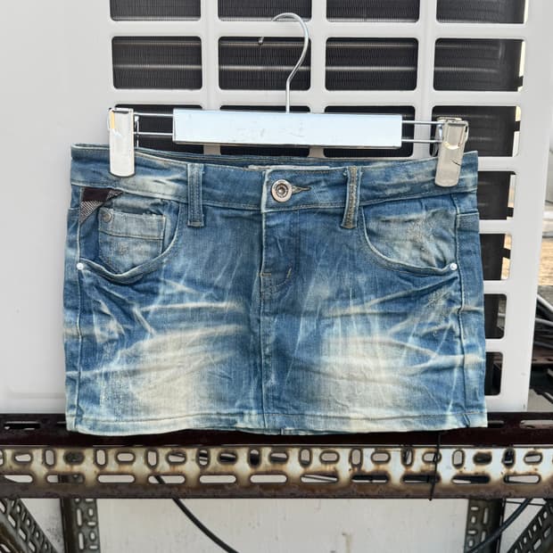 Denim skirt
