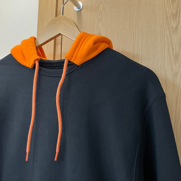 헤리티지플로스 후드티