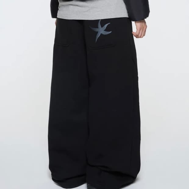 더콜디스트모먼트 TCM starfish sweat pants (black