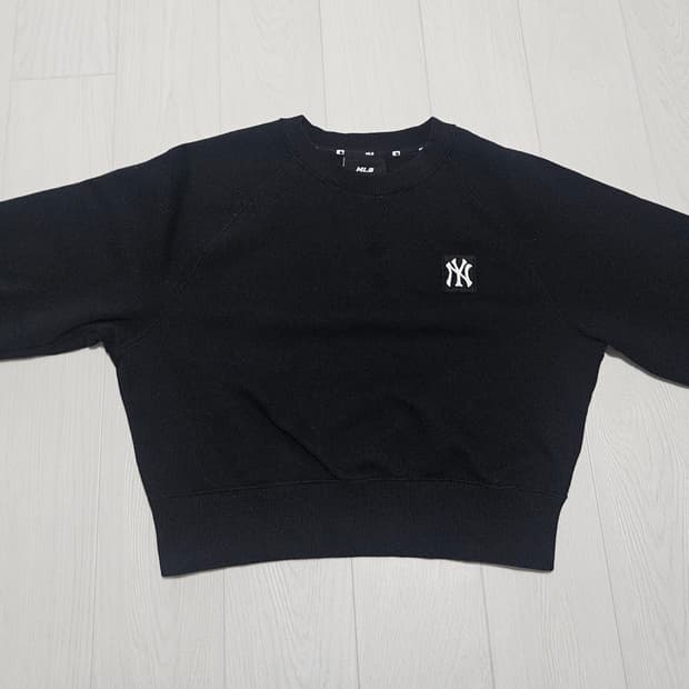 MLB 여성 크롭 맨투맨 블랙