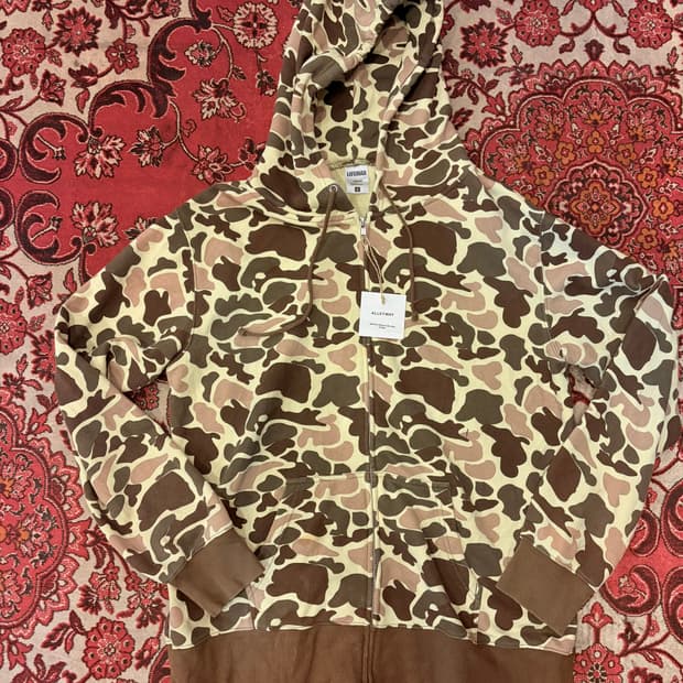 Lifemax Camo Zip-up Hoodie