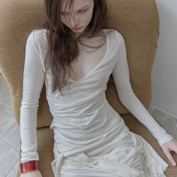 Philce See-through V-neck long-sleeved
