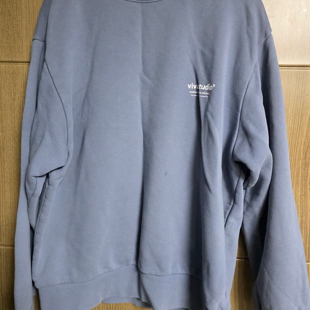 비바스튜디오 맨투맨