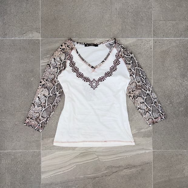 Wild Party bohemian graphic python 7부티