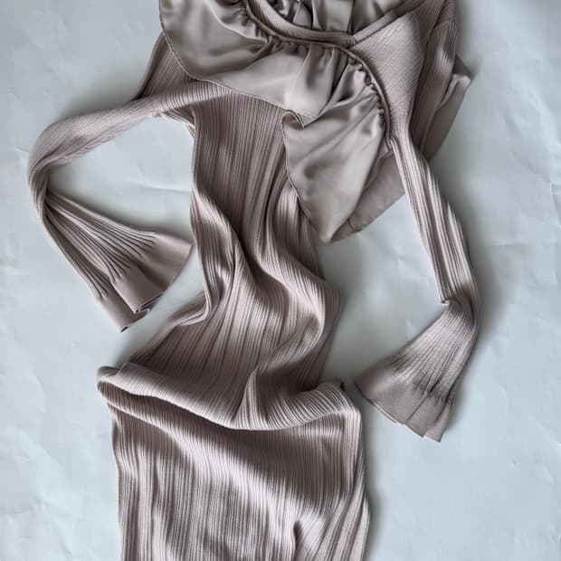 Her lip to 플리츠 니트 러블리 원피스