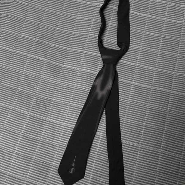 오호스 ojos 그래픽 타이