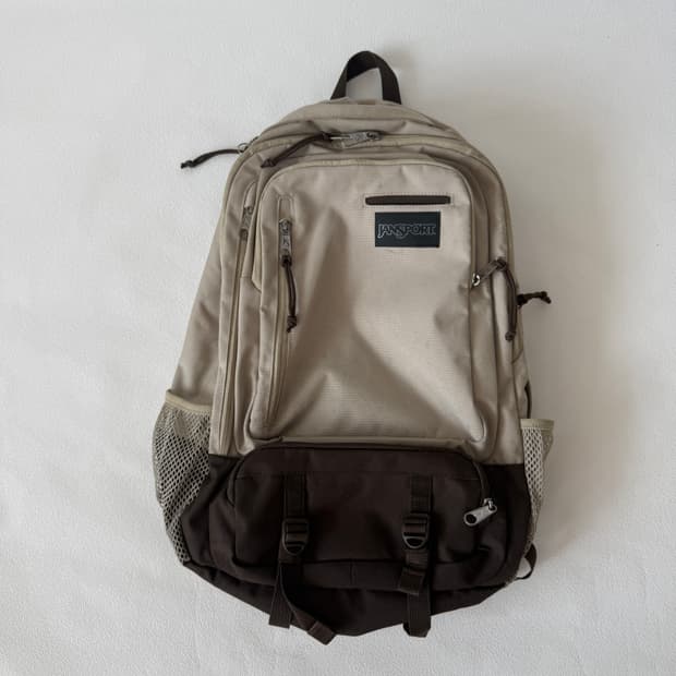 잔스포츠(JANSPORT) 백팩