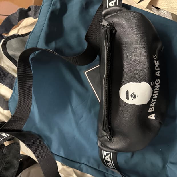 나이키 에코백 . 베이프 잡지부록. 아디x네이버후드 에코 유니x카우스