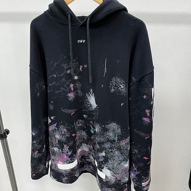 105) 오프화이트 갤럭시 후드티 