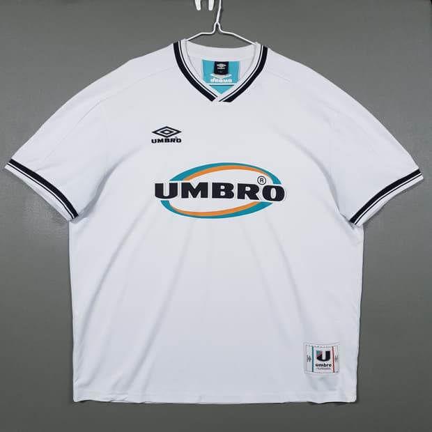 105 (XL) 엄브로 신형 풋볼 져지 컬렉션 오버핏 패턴 반팔티 있지