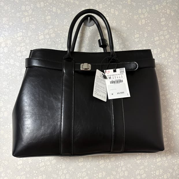 (새상품) 자라 클래식 블랙 가죽 벨티드 토트백 