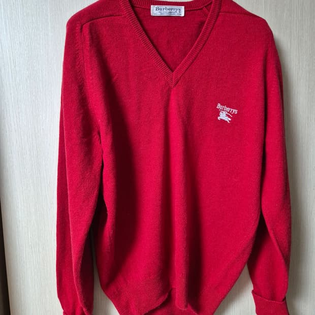 (정품) 버버리  루즈핏 퓨어 램스울 니트 스웨터  스코틀랜드