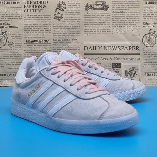 아디다스 가젤 핑크 스니커즈 220
