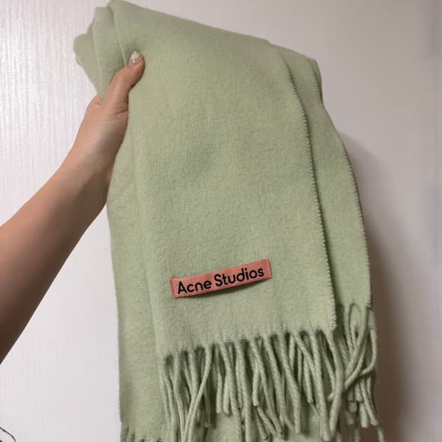 아크네스튜디오 머플러