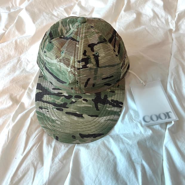 (새상품) 쿠어 카모플라주 플리츠 캡