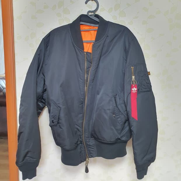 알파인더스트리 ma-1 블랙 자켓 판매합니다 