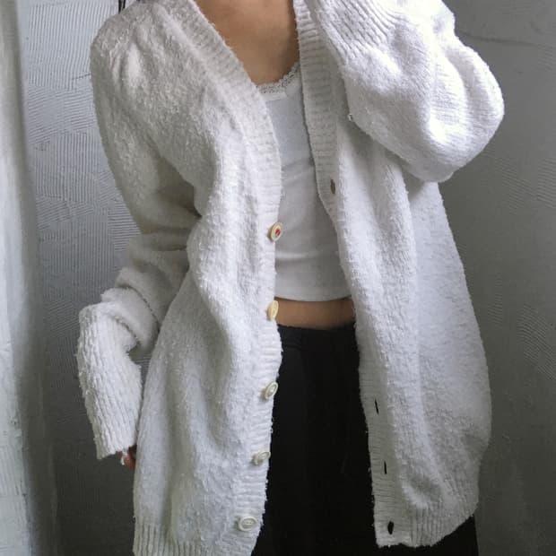 Maison Margiela 메종마르지엘라 아이보리 컬러 부클 가디건