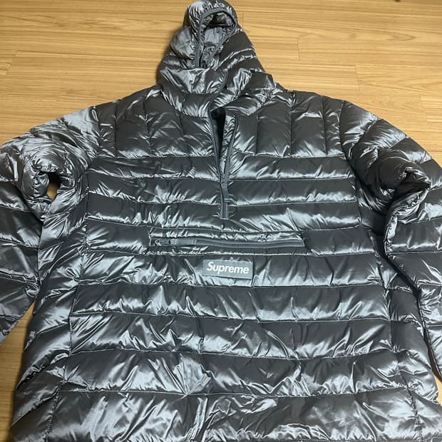 슈프림 마이크로다운 실버 m사이즈 판매