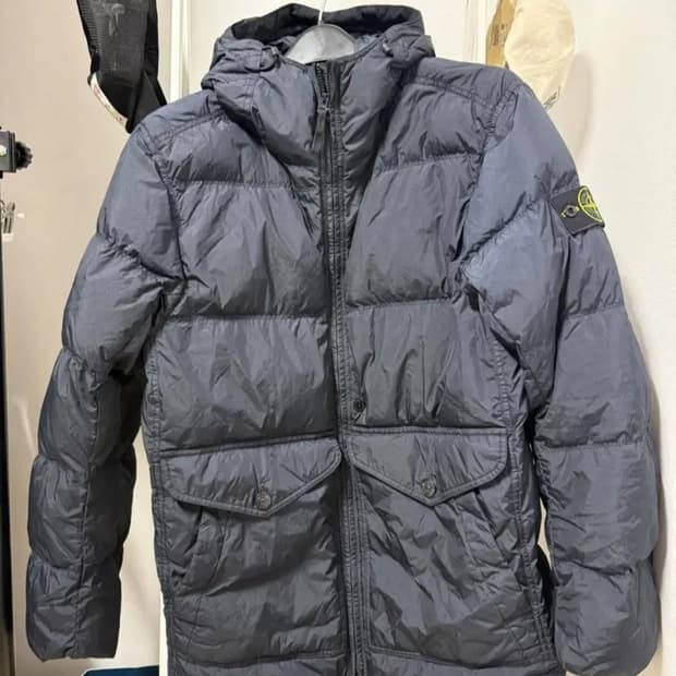 스톤아일랜드 24fw 크링클랩스 네이비 L사이즈 팝니다