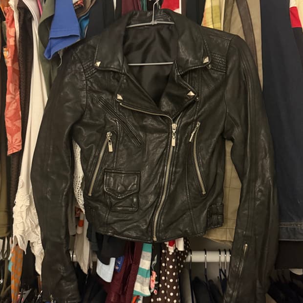 스터드 양가죽 자켓