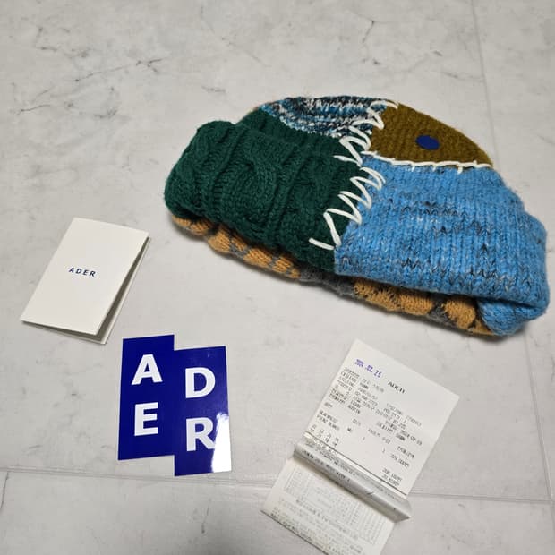 아더에러 Pienz 컴바인 패치워크 비니 카멜