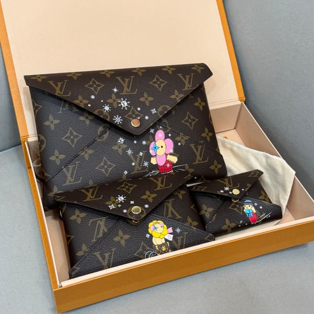 새상품급 한정팜 루이비통 비비엔 키리가미 클러치 