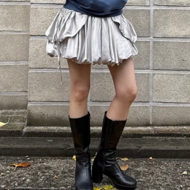 Sculptor Balloon Cargo Skort Warm Gray