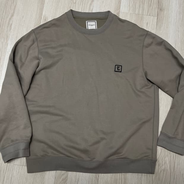 우영미 백로고 맨투맨 카키 그레이 52사이즈