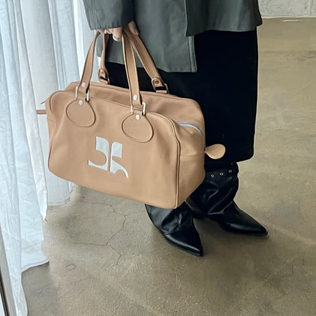 Courreges 꾸레쥬 소가죽 보스턴백 