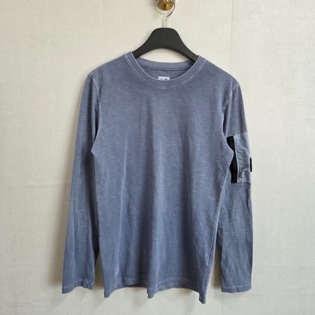 C.P. 컴퍼니 긴팔 티셔츠 그레이 95사이즈