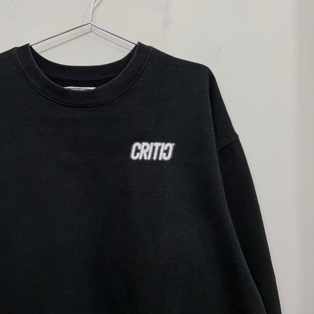 크리틱 오버핏 헤비코튼 나염로고 맨투맨