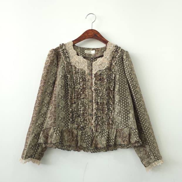 보헤미안 프릴 레이스 블라우스