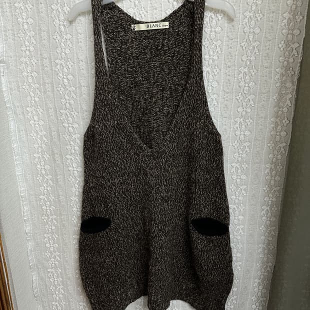 딥 브이넥 니트 원피스