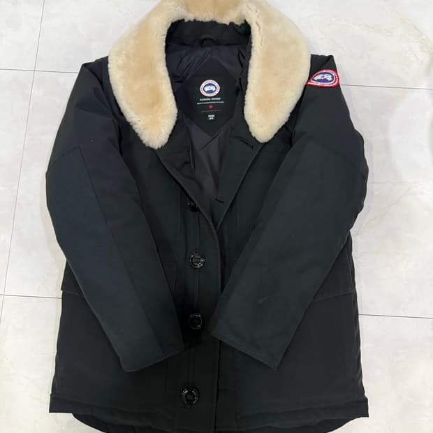 캐나다구스 매키너 블랙 패딩