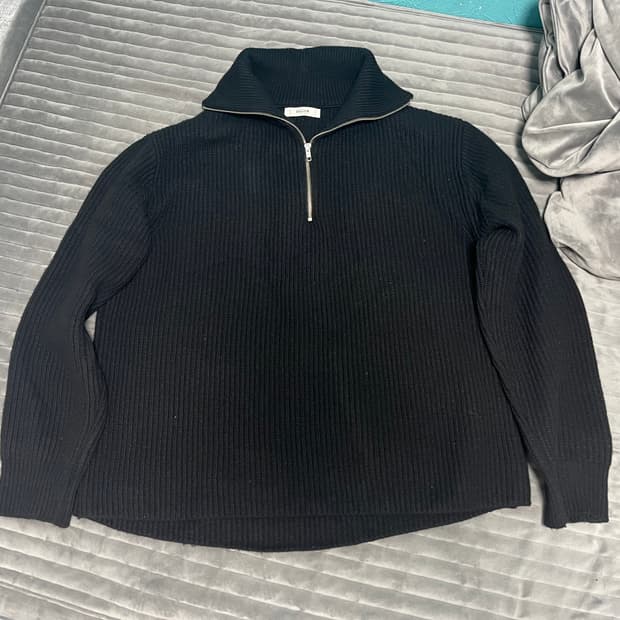 BELIER 블랙 하프넥 집업니트