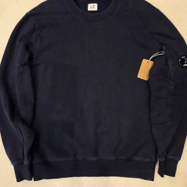 C.P company  렌즈 맨투맨(다크네이비) 씨피컴퍼니