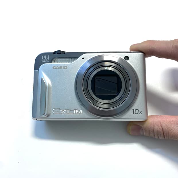 카시오 엑슬림 EX-h15 디지털 카메라