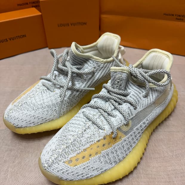 아디다스 이지부스트 350 V2 하이퍼스페이스 230mm