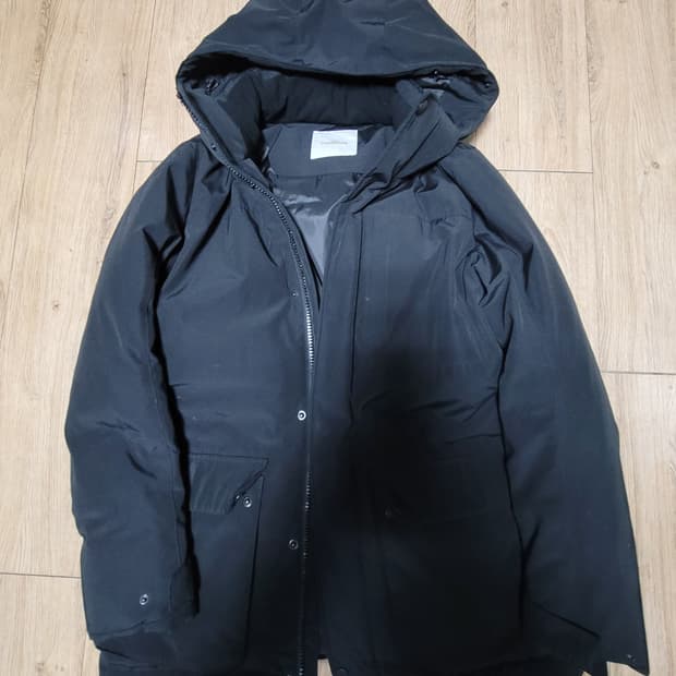 클럽 캠브리지 미니멀 디자인 덕다운 패딩 블랙 100-105