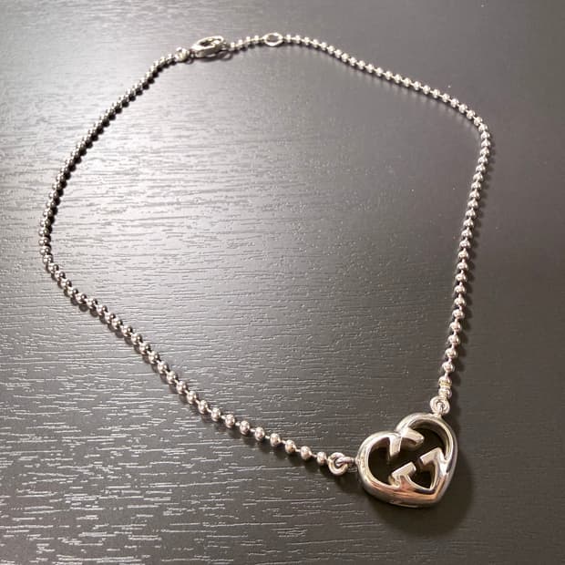 구찌 인터로킹 하트 목걸이