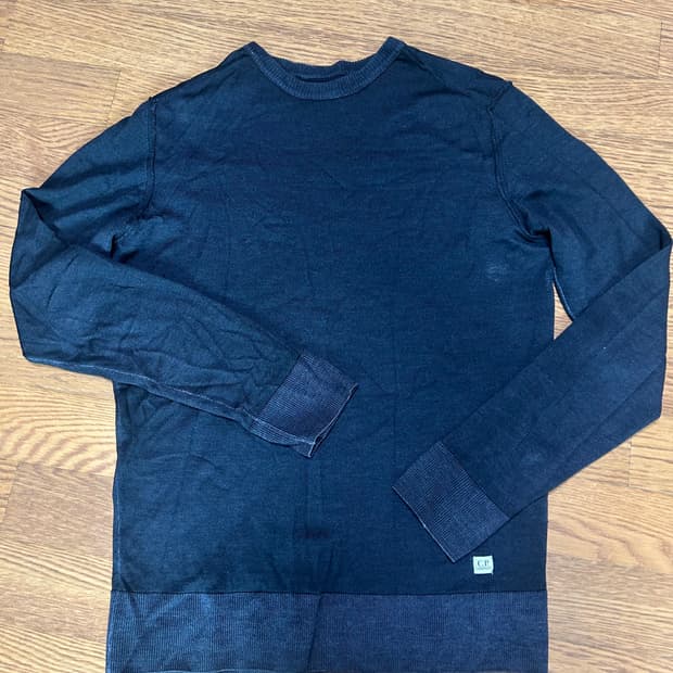 cp컴퍼니 블랙 니트