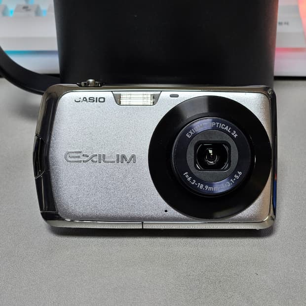 카시오 엑슬림 z330 메이크업 셀피 디카