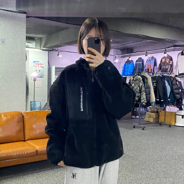 디스이즈네버댓 포켓로고 블랙 플리스 집업 B3724