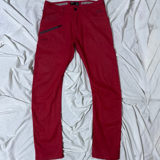 오클리 스컬 자수 스트레치 팬츠