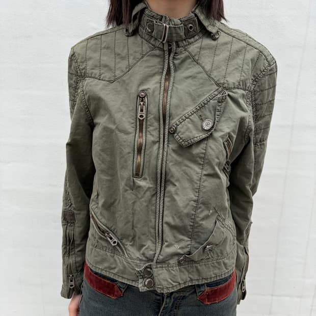 Vigour 카키 밀리터리 집업 자켓