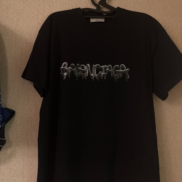 발렌시아가 반팔