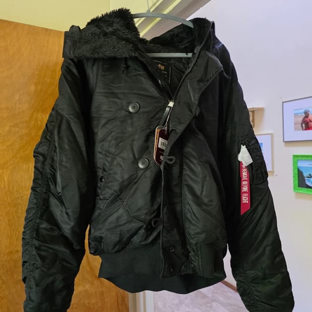 알파 인더스트리 N-2B 리테일 파카 블랙