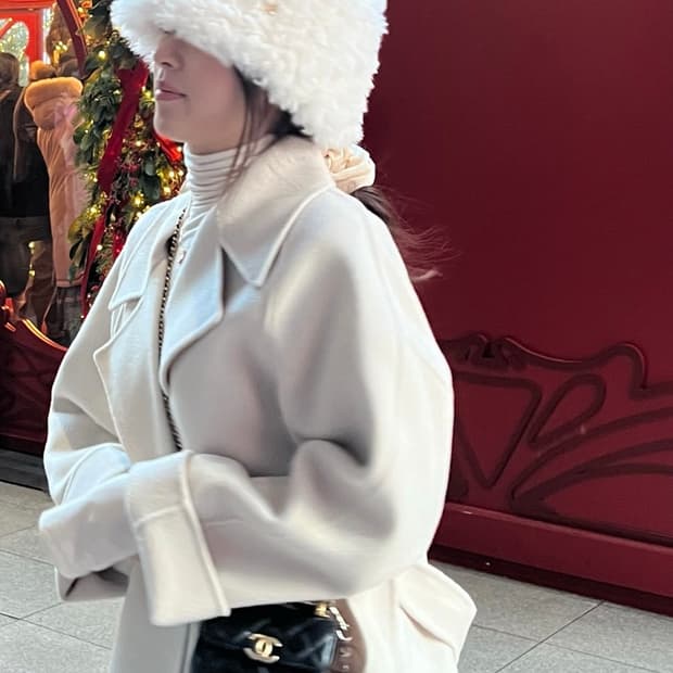 아미먼트 더비햇 아이보리 퍼 버킷햇