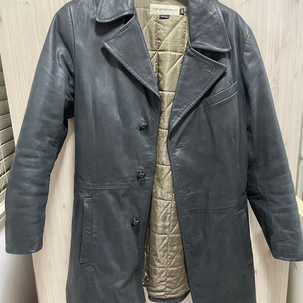 엠포리오 아르마니 레더 코트 52