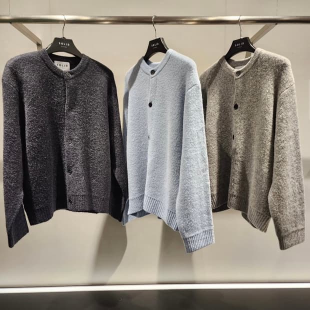 솔리드옴므 25FW 라운드 니트 가디건 하늘색